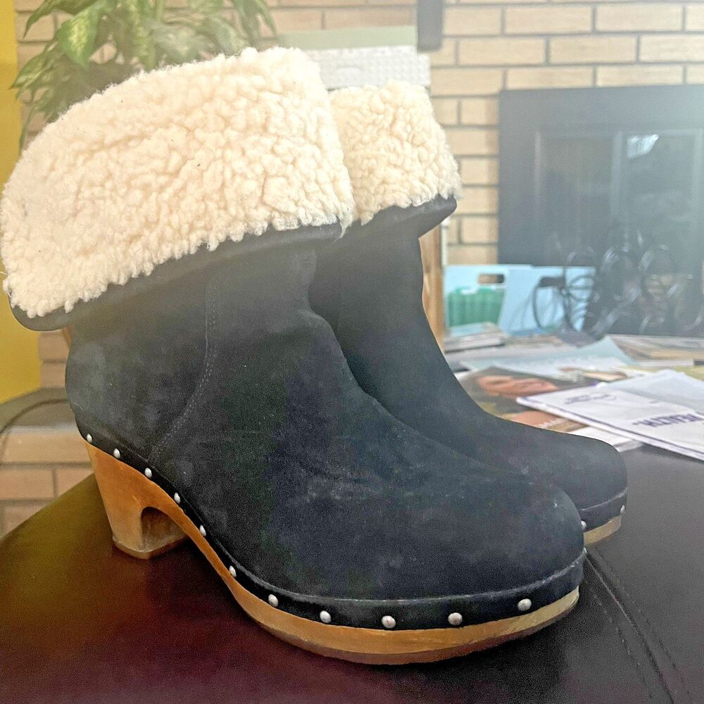 UGG Women's Lynnea Black Suede Wooden Heeled Sheepskin Cuff Boots 1955 Size 9